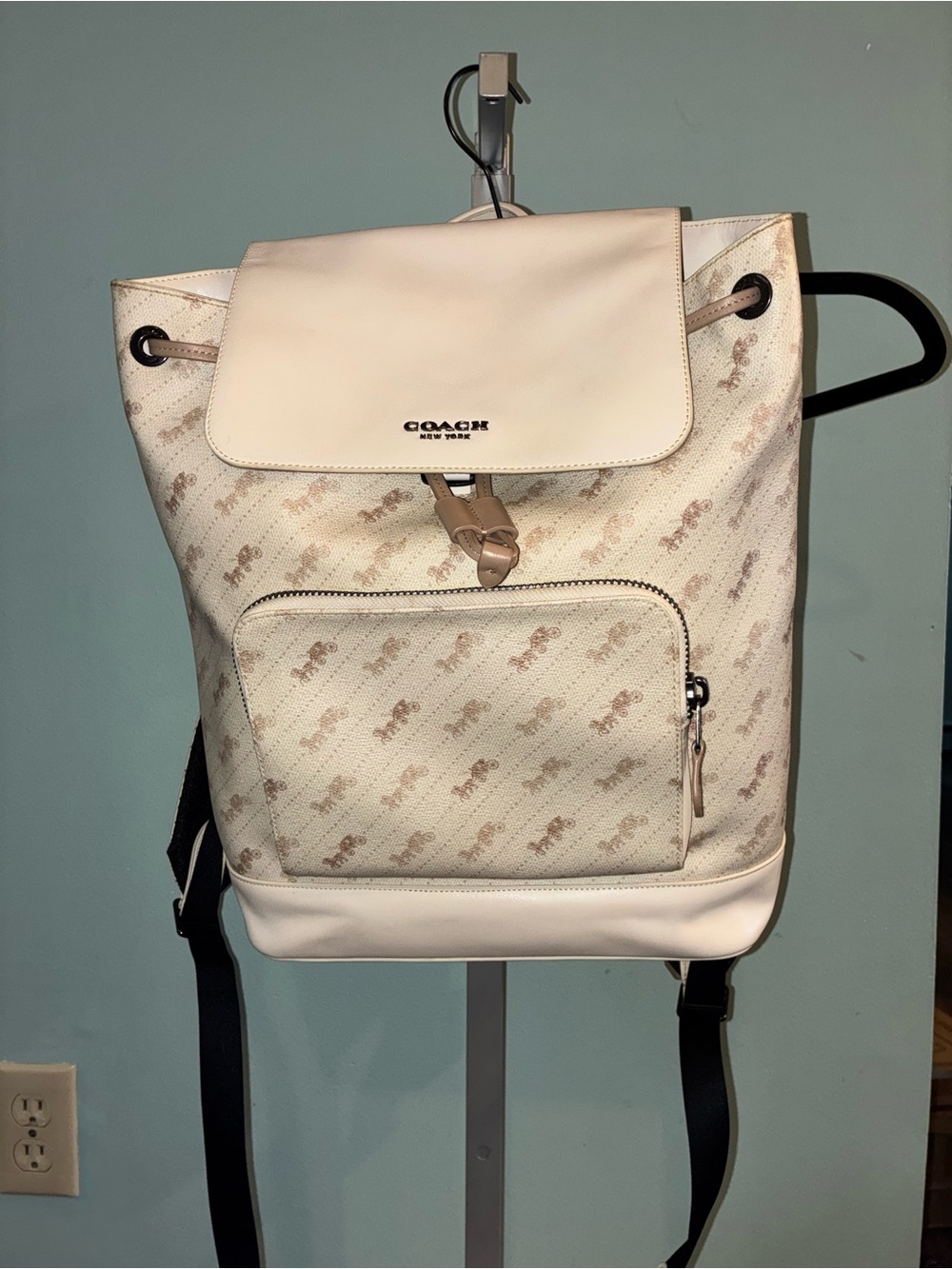 Coach Cream Signature Drawstring Backpack c4135